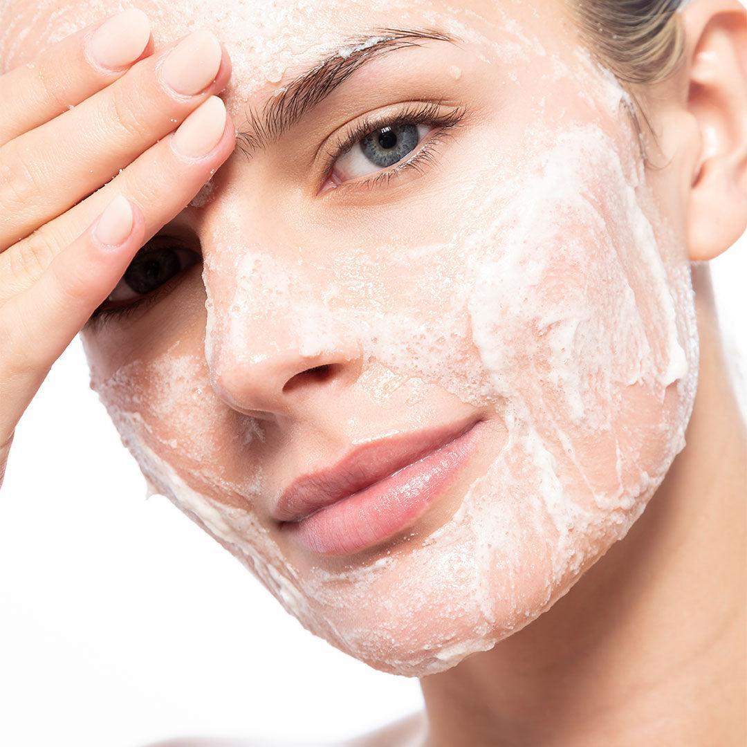 iS Clinical Cleansing Complex Polish-Facial Cleansers-iS Clinical-Leigh Kelley Skin Studio Best Facialist Hudson Valley Kingston New York