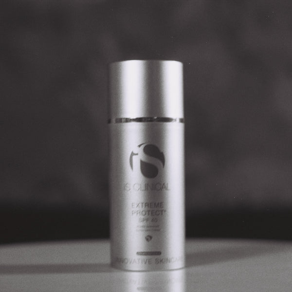 iS Clinical Extreme Protect SPF 40-Sunscreen-iS Clinical-Leigh Kelley Skin Studio Best Facialist Hudson Valley Kingston New York